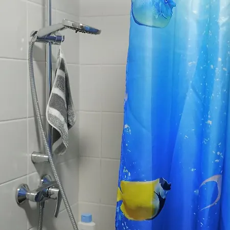 Für Max 5 Personen Eigenständiger Check In Apartment *